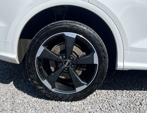 Audi Q5 2.0 Q5 Black Edition 40 TDI Quattro Semi-Auto 4WD 5dr 10