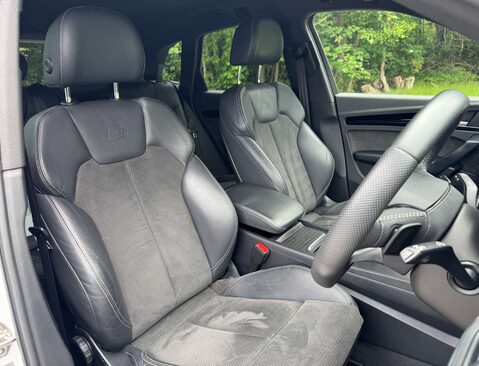Audi Q5 2.0 Q5 Black Edition 40 TDI Quattro Semi-Auto 4WD 5dr 15