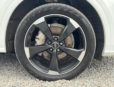 Audi Q5 2.0 Q5 Black Edition 40 TDI Quattro Semi-Auto 4WD 5dr 13