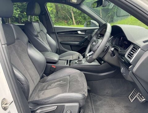 Audi Q5 2.0 Q5 Black Edition 40 TDI Quattro Semi-Auto 4WD 5dr 14