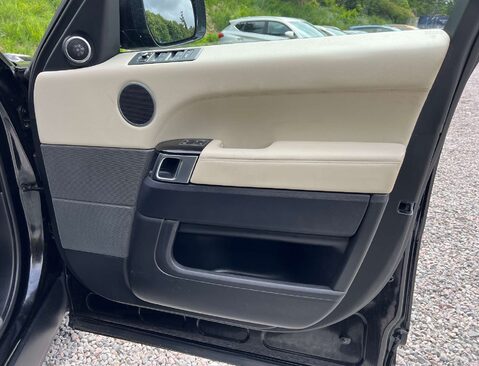 Land Rover Range Rover Sport 3.0 Range Rover Sport HSE Dynamic SDV6 Auto 4WD 5dr 22