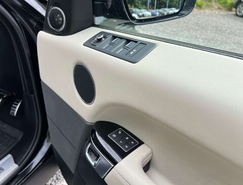 Land Rover Range Rover Sport 3.0 Range Rover Sport HSE Dynamic SDV6 Auto 4WD 5dr 23