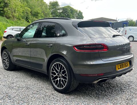 Porsche Macan 2.0 Macan Semi-Auto 4WD 5dr 5
