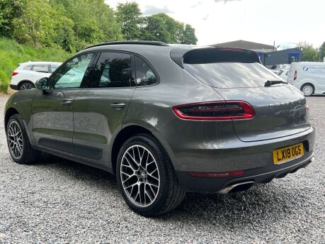 Porsche Macan 2.0 Macan Semi-Auto 4WD 5dr 5
