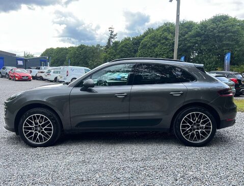 Porsche Macan 2.0 Macan Semi-Auto 4WD 5dr 6