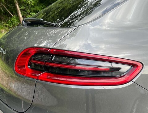 Porsche Macan 2.0 Macan Semi-Auto 4WD 5dr 10