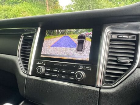 Porsche Macan 2.0 Macan Semi-Auto 4WD 5dr 35