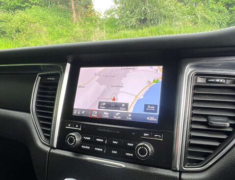 Porsche Macan 2.0 Macan Semi-Auto 4WD 5dr 36