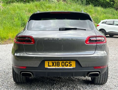 Porsche Macan 2.0 Macan Semi-Auto 4WD 5dr 4