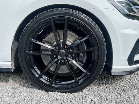 Volkswagen Golf 2.0 Golf R TSi 4Motion Semi-Auto 4WD 5dr 9