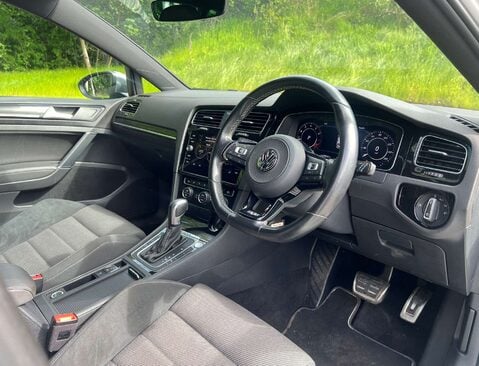 Volkswagen Golf 2.0 Golf R TSi 4Motion Semi-Auto 4WD 5dr 12