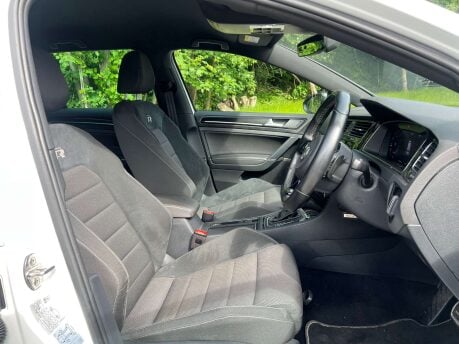 Volkswagen Golf 2.0 Golf R TSi 4Motion Semi-Auto 4WD 5dr 13