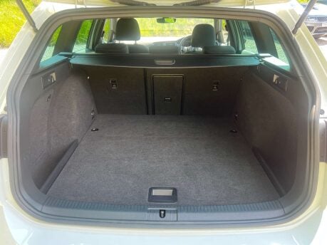 Volkswagen Golf 2.0 Golf R TSi 4Motion Semi-Auto 4WD 5dr 11
