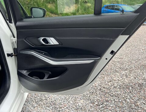 BMW 3 Series 2.0 320I M Sport Auto 4dr 14