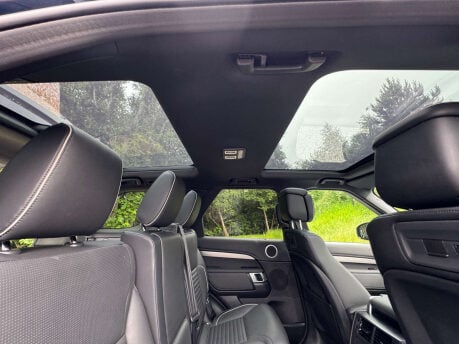 Land Rover Discovery 3.0 Discovery R-Dynamic HSE D MHEV Auto 4WD 5dr 21