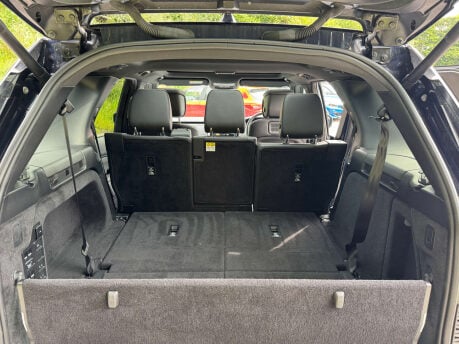 Land Rover Discovery 3.0 Discovery R-Dynamic HSE D MHEV Auto 4WD 5dr 20