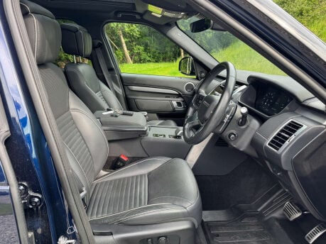 Land Rover Discovery 3.0 Discovery R-Dynamic HSE D MHEV Auto 4WD 5dr 34