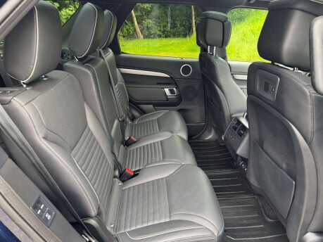 Land Rover Discovery 3.0 Discovery R-Dynamic HSE D MHEV Auto 4WD 5dr 26