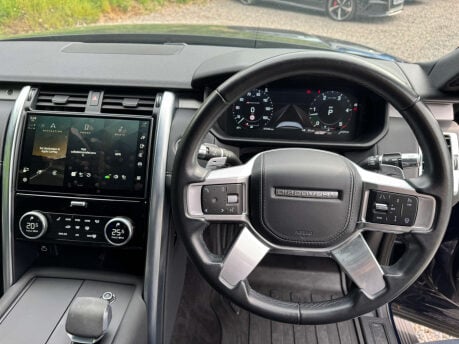 Land Rover Discovery 3.0 Discovery R-Dynamic HSE D MHEV Auto 4WD 5dr 62