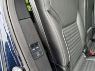 Land Rover Discovery 3.0 Discovery R-Dynamic HSE D MHEV Auto 4WD 5dr 25