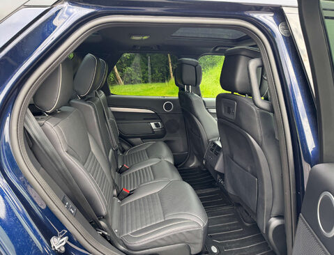 Land Rover Discovery 3.0 Discovery R-Dynamic HSE D MHEV Auto 4WD 5dr 23