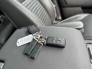 Land Rover Discovery 3.0 Discovery R-Dynamic HSE D MHEV Auto 4WD 5dr 40