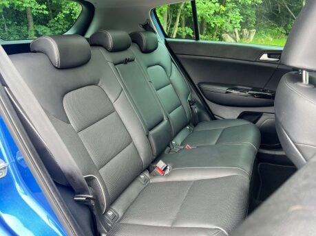 Kia Sportage 1.6 Sportage 4 ISG 4x4 Semi-Auto 4WD 5dr 17