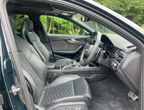 Audi A4 2.9 RS 4 TFSI Quattro Auto 4WD 5dr 28