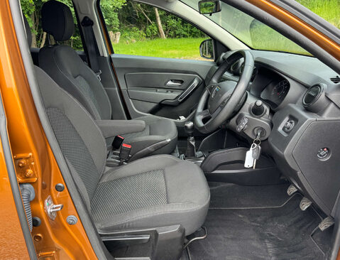 Dacia Duster 1.0 Duster Comfort TCe 4x2 5dr 9