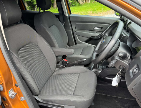 Dacia Duster 1.0 Duster Comfort TCe 4x2 5dr 13