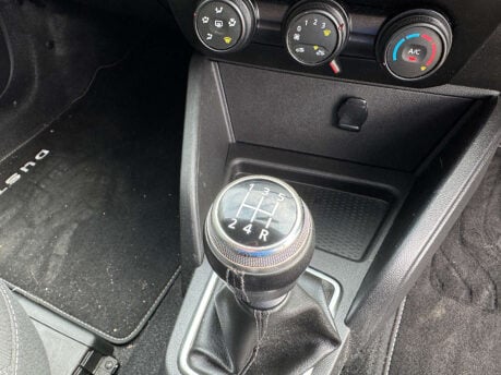 Dacia Duster 1.0 Duster Comfort TCe 4x2 5dr 15