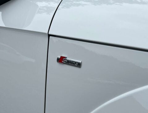 Audi TT 2.0 TT Black Edition TDI Quattro Semi-Auto 4WD 3dr 10
