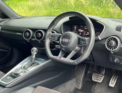Audi TT 2.0 TT Black Edition TDI Quattro Semi-Auto 4WD 3dr 11