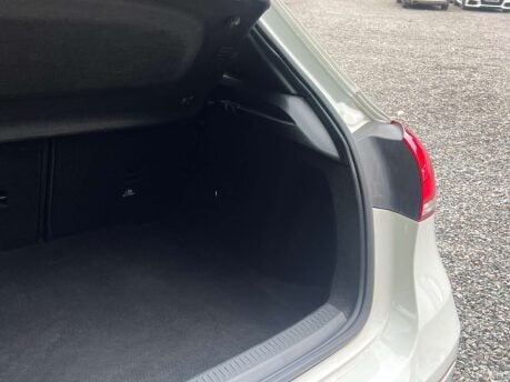 Mercedes-Benz A Class 1.3 A 200 AMG Line Exeutive Auto 5dr 13