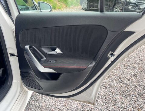 Mercedes-Benz A Class 1.3 A 200 AMG Line Exeutive Auto 5dr 14