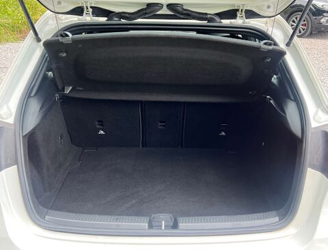 Mercedes-Benz A Class 1.3 A 200 AMG Line Exeutive Auto 5dr 12