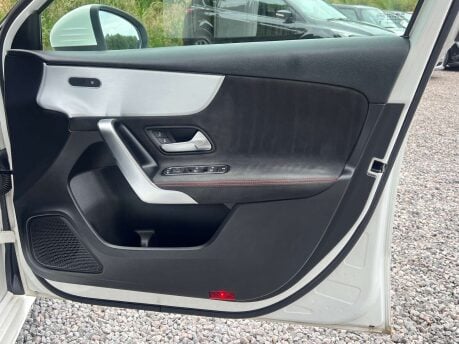 Mercedes-Benz A Class 1.3 A 200 AMG Line Exeutive Auto 5dr 37