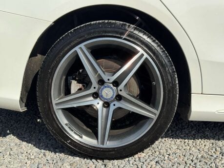 Mercedes-Benz C Class 2.1 C220 D AMG Line Auto 4dr 9