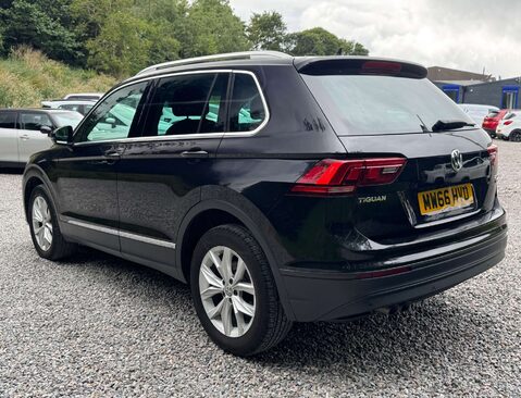 Volkswagen Tiguan 2.0 Tiguan SE Nav TDI BlueMotion Technology 4Motion Semi-Auto 4WD 5dr 10