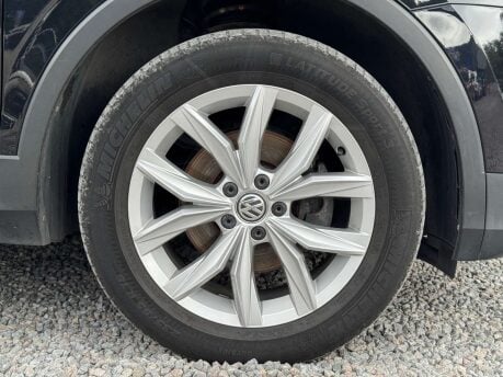 Volkswagen Tiguan 2.0 Tiguan SE Nav TDI BlueMotion Technology 4Motion Semi-Auto 4WD 5dr 14