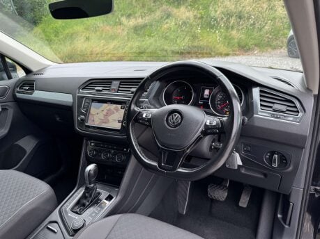 Volkswagen Tiguan 2.0 Tiguan SE Nav TDI BlueMotion Technology 4Motion Semi-Auto 4WD 5dr 18