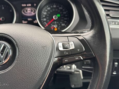 Volkswagen Tiguan 2.0 Tiguan SE Nav TDI BlueMotion Technology 4Motion Semi-Auto 4WD 5dr 21