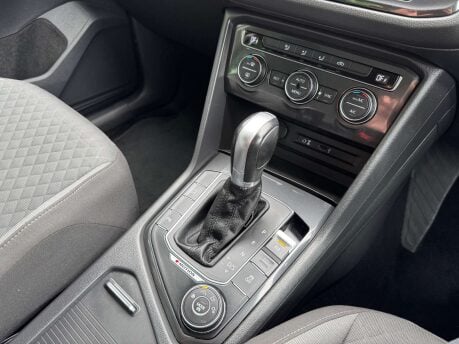 Volkswagen Tiguan 2.0 Tiguan SE Nav TDI BlueMotion Technology 4Motion Semi-Auto 4WD 5dr 29
