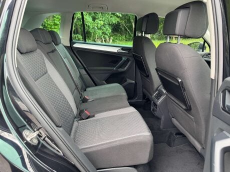 Volkswagen Tiguan 2.0 Tiguan SE Nav TDI BlueMotion Technology 4Motion Semi-Auto 4WD 5dr 33