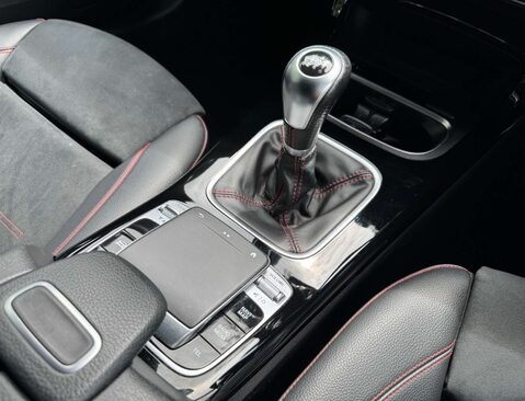 Mercedes-Benz A Class 1.3 A 200 AMG Line 5dr 28