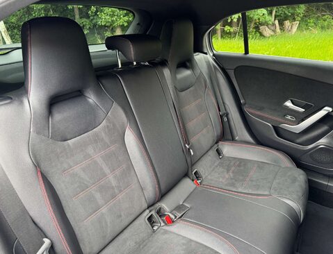 Mercedes-Benz A Class 1.3 A 200 AMG Line 5dr 32