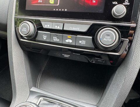 Honda Civic 1.5 Civic Sport VTec 5dr 26