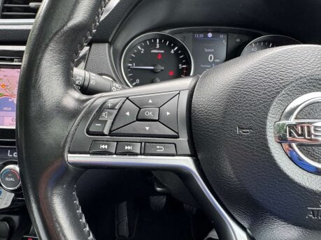 Nissan Qashqai 1.5 Qashqai Tekna dCi 5dr 18