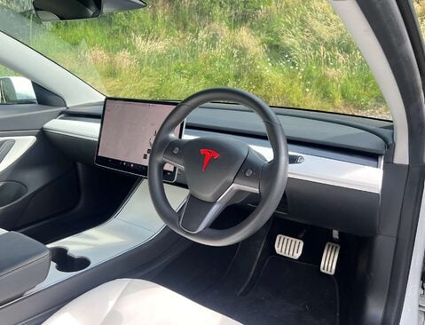 Tesla Model 3 ModeL 3 Performance AWD 4WD 4dr 12