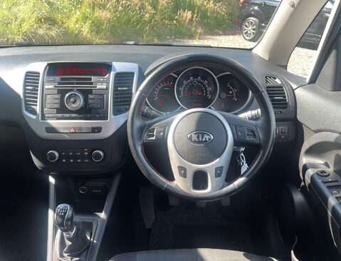 Kia Venga 1.4 Venga SR7 ISG 5dr 27